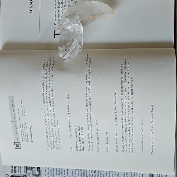 The Technique Of Motor Racing Hard Cover Book - Picture 7 of 13